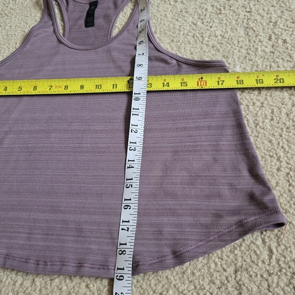 🌈 Kyodan Cropped Athletic Racerback Tank - Picture 4 of 6